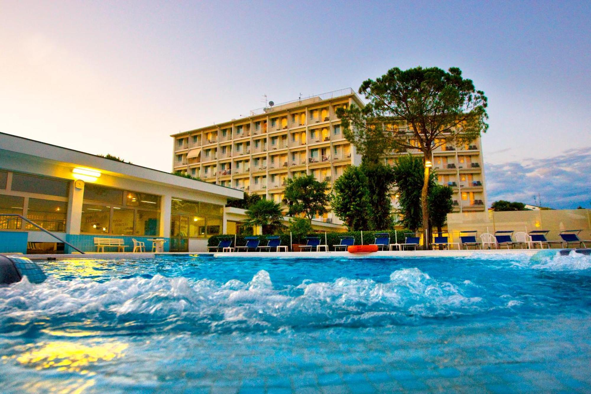 Hotel Abano Astoria Abano Terme Esterno foto